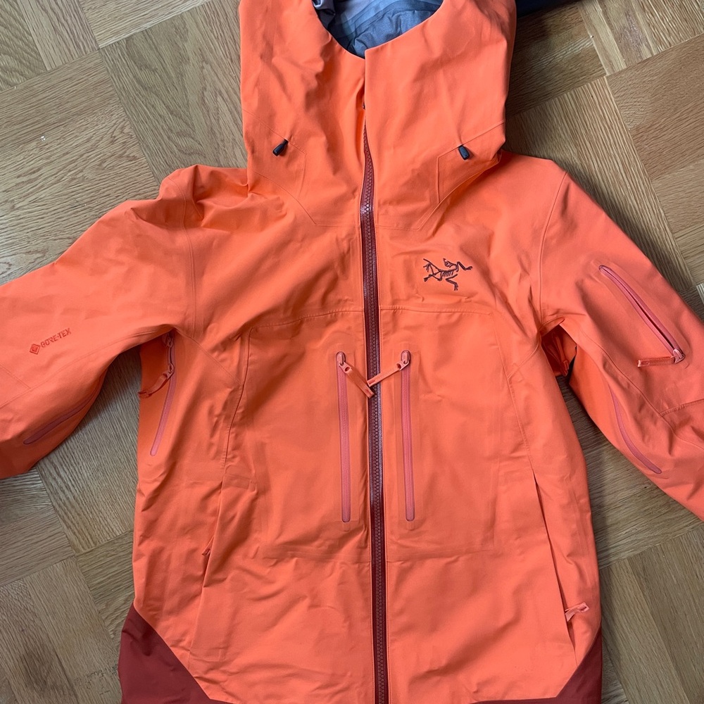 Arc'teryx Snowboarding/Skiing Jacket. Sentinel LT Jacket C, S, Women's